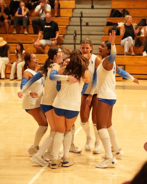 Santa Margarita High School Girls Indoor Volleyball, photo 2